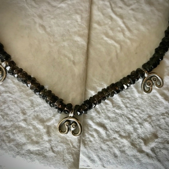 NOVICA Quartz and Sterling Horseshoe Necklace - Picture 6 of 7